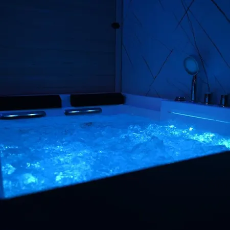 Relaxing With Hot Tub *